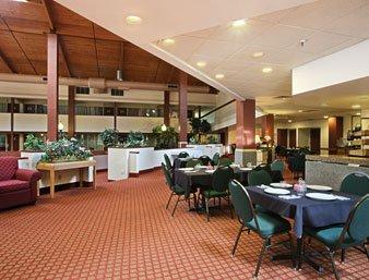 Hotel Ramada Conference Center South 2*